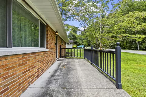 Exterior - 1007 Knapp Ave, Morehead, KY 40351 photo 3 of 7