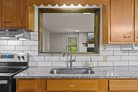 Kitchen - 1007 Knapp Ave, Morehead, KY 40351 photo 2 of 2