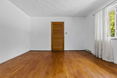 Bedroom - 1007 Knapp Ave, Morehead, KY 40351 photo 4 of 11