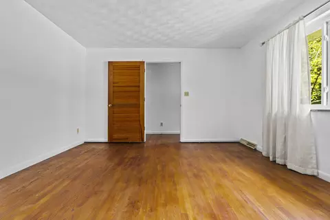 Bedroom - 1007 Knapp Ave, Morehead, KY 40351 photo 3 of 11