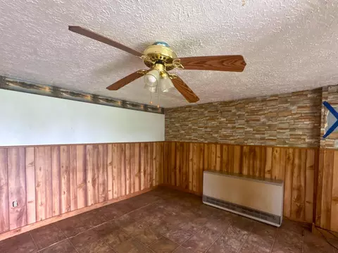 705 Upper Dry Fork Rd, Mckee, KY 40447 photo 3