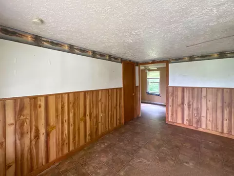 705 Upper Dry Fork Rd, Mckee, KY 40447 photo 2