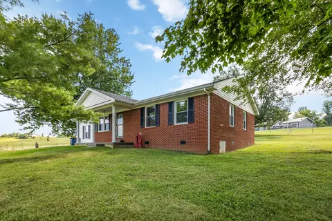 4492 Chestnut Grove Rd, Brodhead, KY 40409