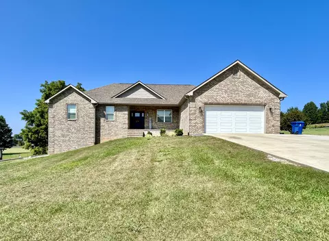 201 Clear Lake Dr, Somerset, KY 42503