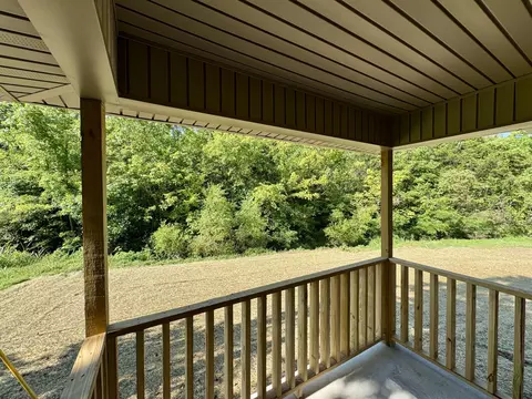 366 Baldwin St, Berea, KY 40403 photo 3