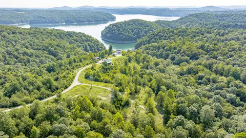 61 Brittany Dr, Monticello, KY 42633