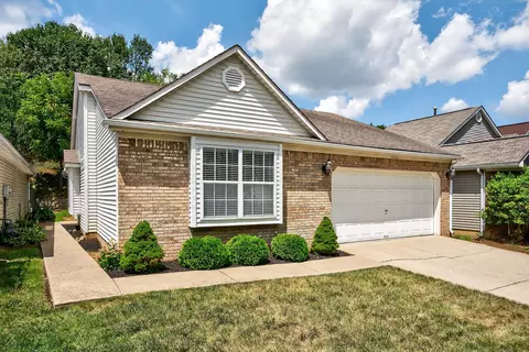 4221 Heathmoor Ct, Lexington, KY 40514