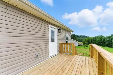 Exterior - 2461 Lambert Rd, Berea, KY 40403 photo 5 of 7