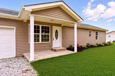 Exterior - 2461 Lambert Rd, Berea, KY 40403 photo 3 of 7