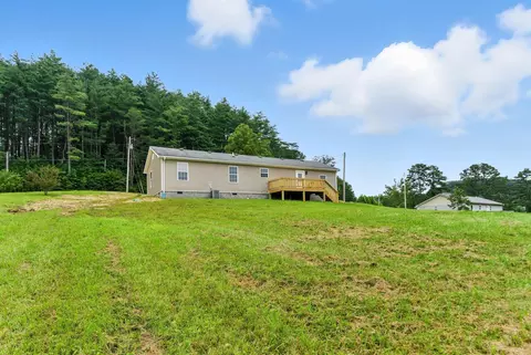 Exterior - 2461 Lambert Rd, Berea, KY 40403 photo 6 of 7