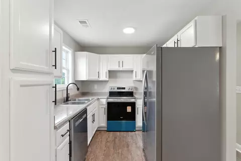 Kitchen - 2461 Lambert Rd, Berea, KY 40403 photo 1 of 4