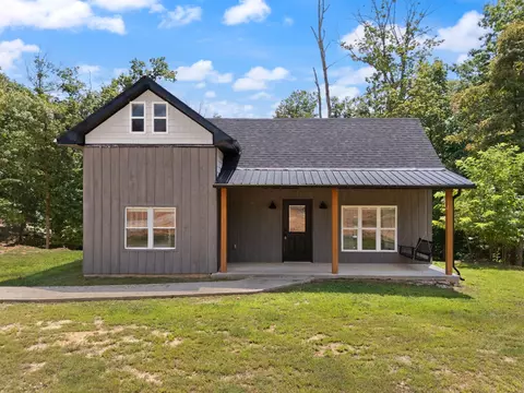 19838 Highway 2004, Mckee, KY 40447