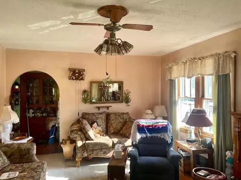 207 W Center St, Corbin, KY 40701 photo 3