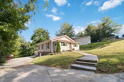 Exterior - 201 Padgett St, Corbin, KY 40701 photo 3 of 15
