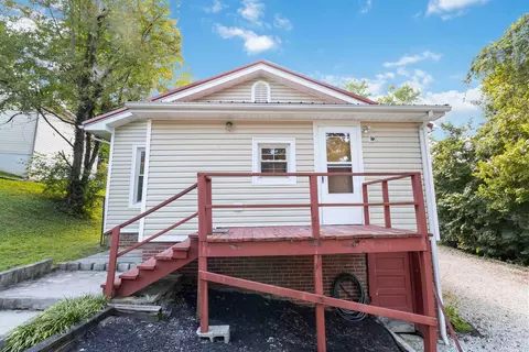 Exterior - 201 Padgett St, Corbin, KY 40701 photo 13 of 15