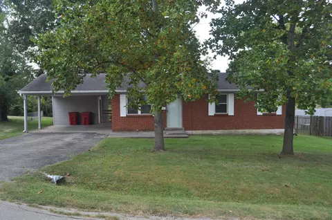328 Spruce Dr, Frankfort, KY 40601
