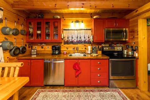 Kitchen - 1137 Paradise Dr, Rogers, KY 41365 photo 2 of 7