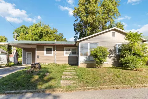 107 N Mccullum Ave, Greensburg, KY 42743