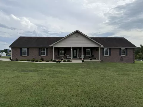 1030 Barker Ln, Berea, KY 40403