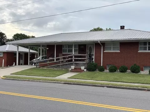 102 Main St, Russell Springs, KY 42642