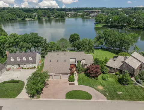 624 Lakeshore Dr, Lexington, KY 40502