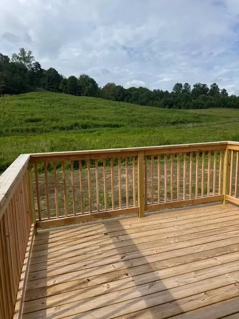 Exterior - 130 Dixon Dr, Corbin, KY 40701 photo 2 of 2
