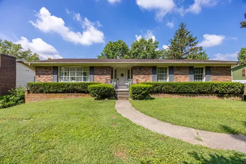 37 Lynnway Dr, Winchester, KY 40391