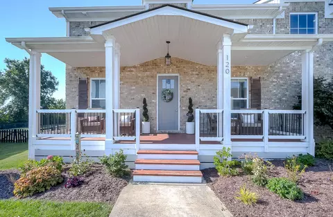 120 Loose Leaf Ct, Nicholasville, KY 40356