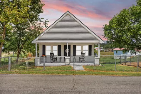 1024 W Columbia St, Somerset, KY 42503