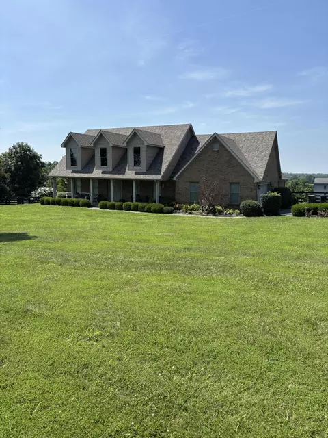 211 Monroe Ln, Cynthiana, KY 41031