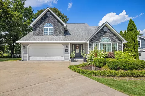 633 N Homestead Ln, Lancaster, KY 40444