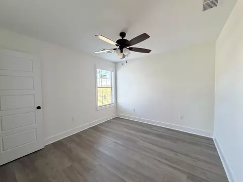 Bedroom - 228 Brook Cv, Berea, KY 40403 photo 2 of 2