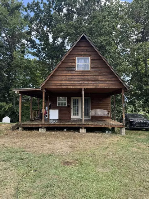 502 Twin Oaks Rd, Wellington, KY 40387