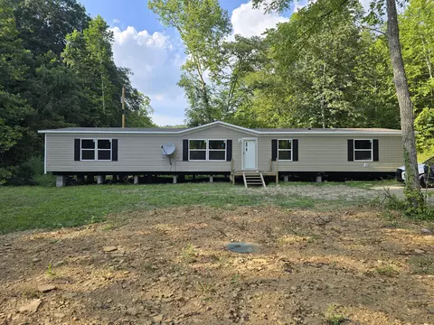 693 Long Fork Rd, Olive Hill, KY 41164