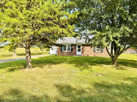 201 Redwood Rd, Lancaster, KY 40444