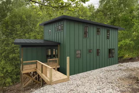 251 Sunset Rdg, Rogers, KY 41365