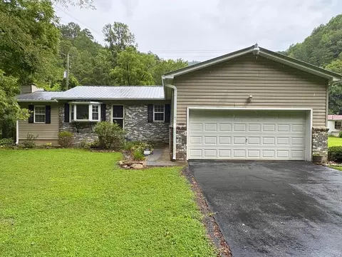 3325 Ky Rt 3379, Harold, KY 41635