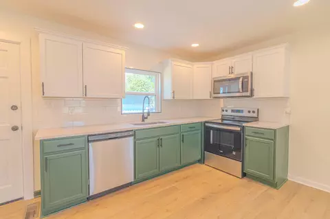 701 Woodward Ln, Lexington, KY 40509