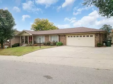 343 E Court St, Prestonsburg, KY 41653