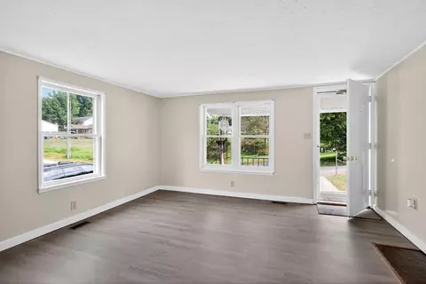 307 E 11th St, Millersburg, KY 40348 photo 5