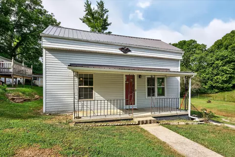307 E 11th St, Millersburg, KY 40348 photo 2