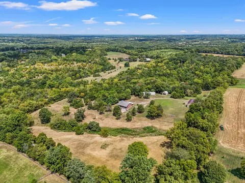 999 Fords Mill Rd, Versailles, KY 40383