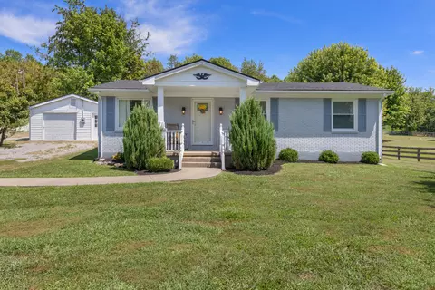 301 Cabin Creek Hts, Winchester, KY 40391