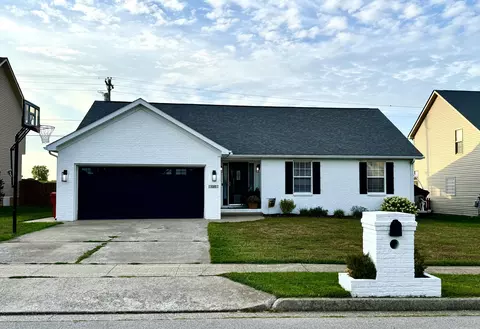 120 Bernie Trl, Nicholasville, KY 40356