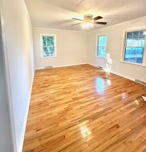105 Whitney Ave, Lawrenceburg, KY 40342