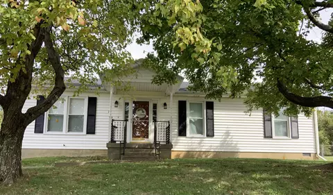 1040 David Dr, Lawrenceburg, KY 40342