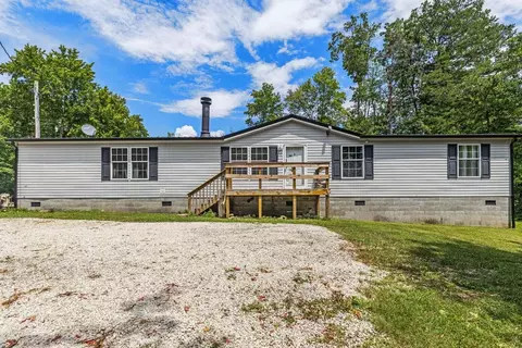 4743 Shoemaker Ridge Rd, Zoe, KY 41397