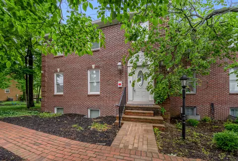 244 Chippendale Cir, Lexington, KY 40517