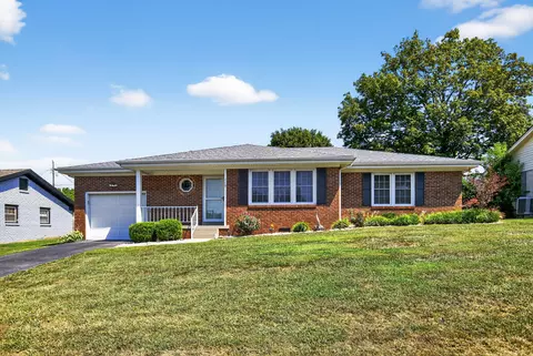 115 Pin Oak Dr, Lancaster, KY 40444