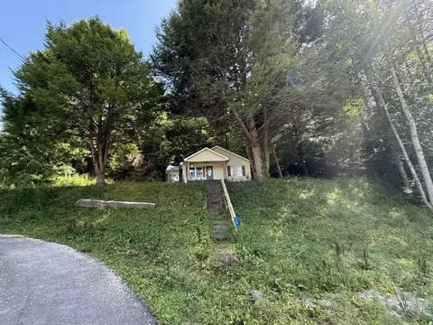 105 Mcclure St, Livingston, KY 40445